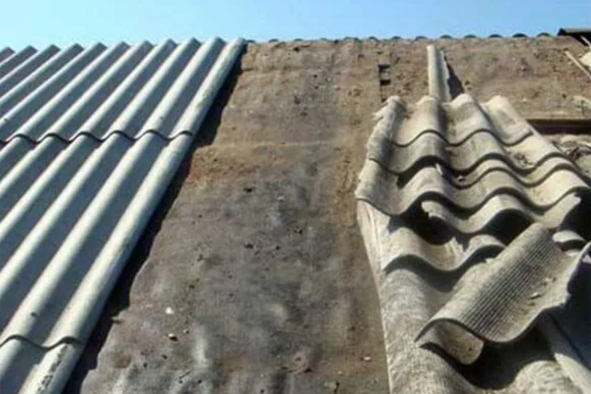 Дахи багатоповерхівок залишили розібраними: у Рубіжному зупинили "ремонтні роботи" на невідомий термін Дахи багатоповерхівок залишили розібраними: у Рубіжному зупинили "ремонтні роботи" на невідомий термін