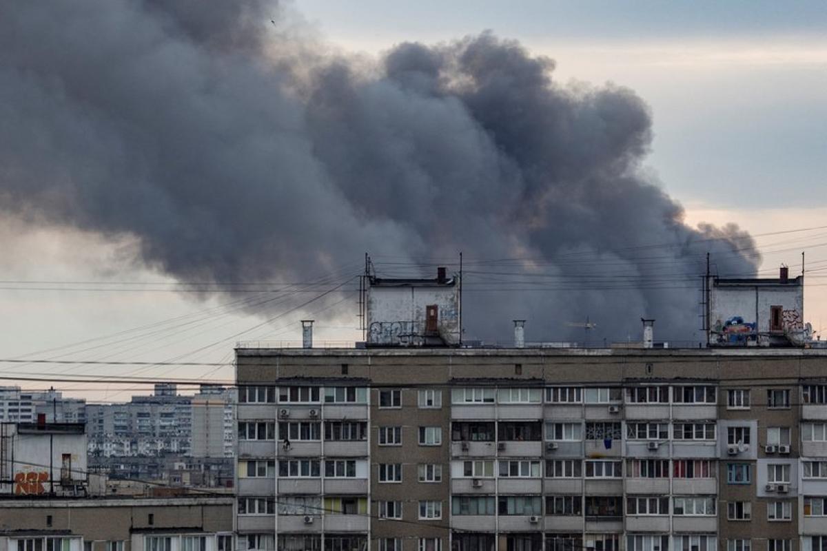 Россияне атаковали Киев "Кинжалами", в некоторых районах столицы - перебои с водой и светом Россияне атаковали Киев "Кинжалами", в некоторых районах столицы - перебои с водой и светом