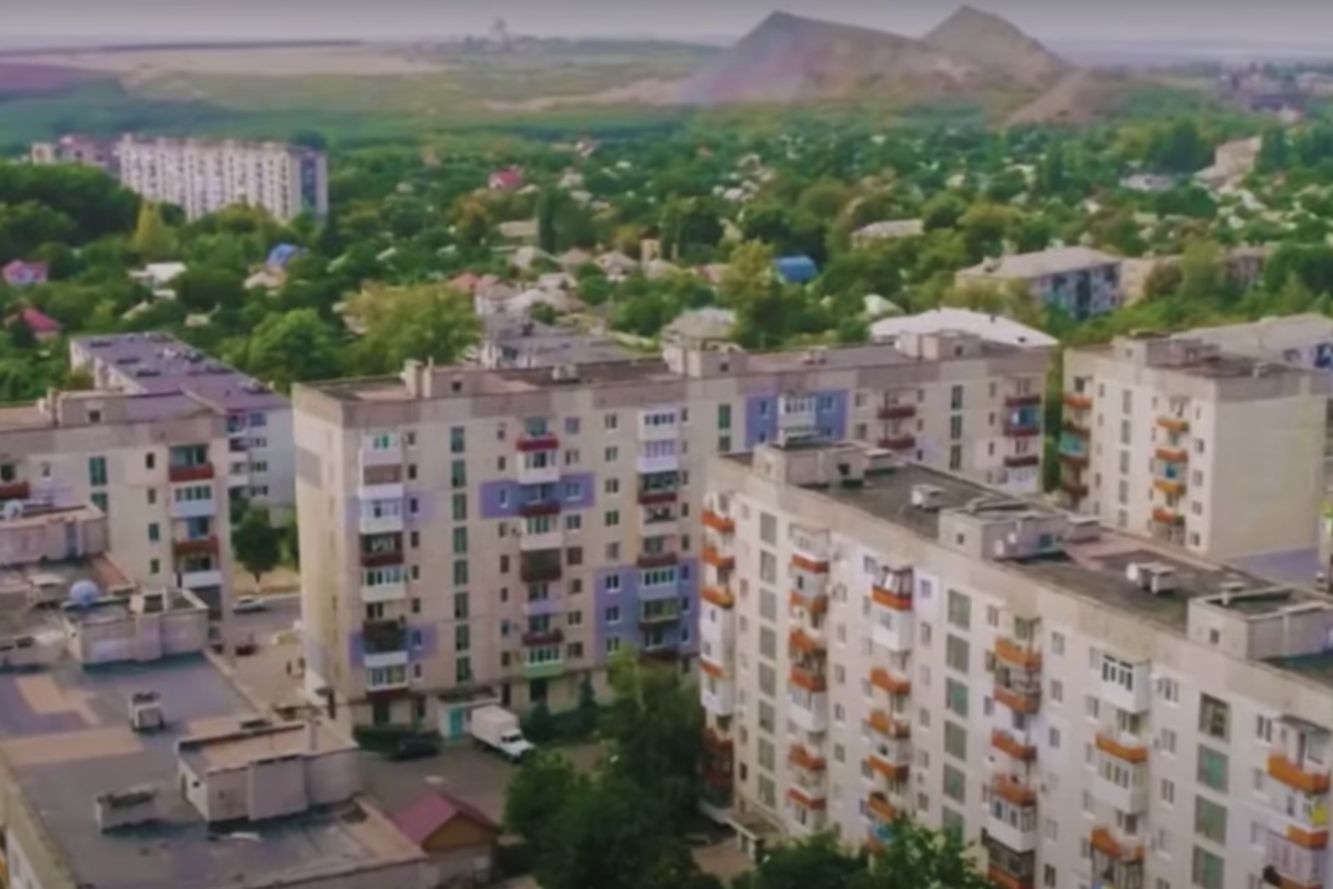 "Місто як живе": новий кліп на стару пісню - народний гімн Лисичанська, який виявився пророчим "Місто як живе": новий кліп на стару пісню - народний гімн Лисичанська, який виявився пророчим