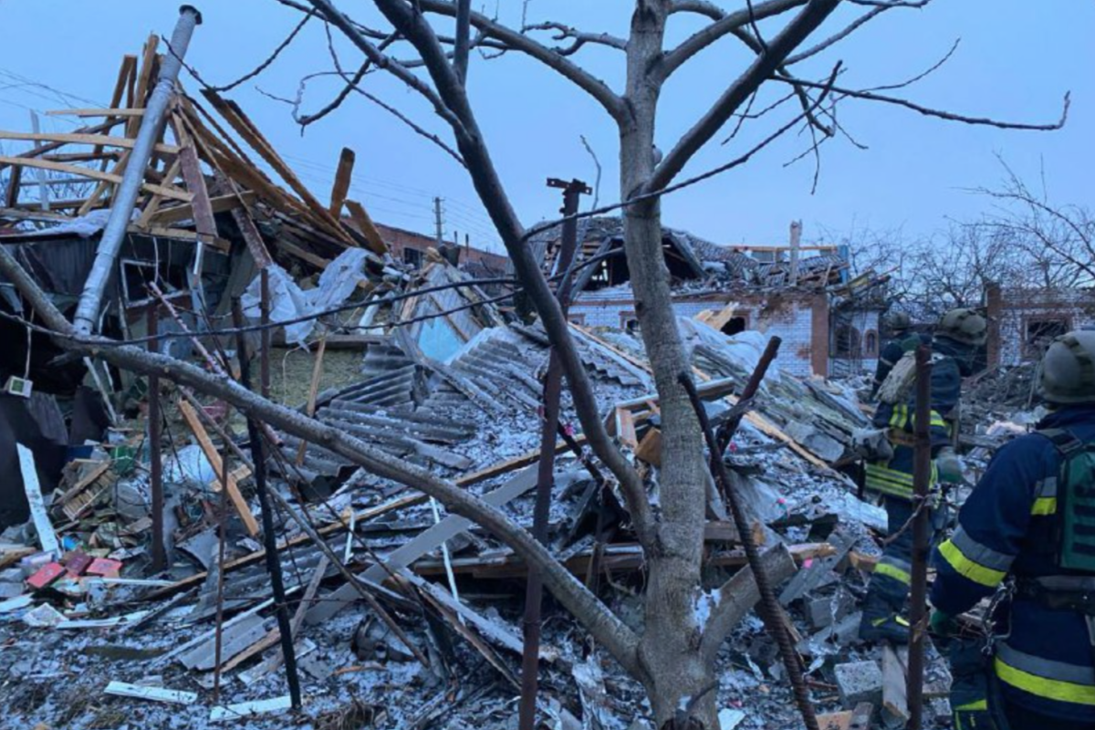 На Харківщині ракета поцілила у будинок, є загиблі: наслідки ракетної атаки по Харкову та області