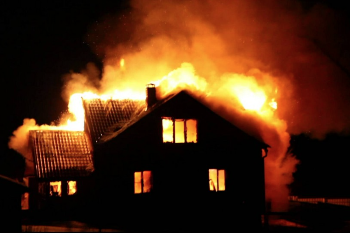 Что не так с пожарами в Лисичанске?: В сети рассказали о "жертвах" и причинах возгораний Что не так с пожарами в Лисичанске?: В сети рассказали о "жертвах" и причинах возгораний