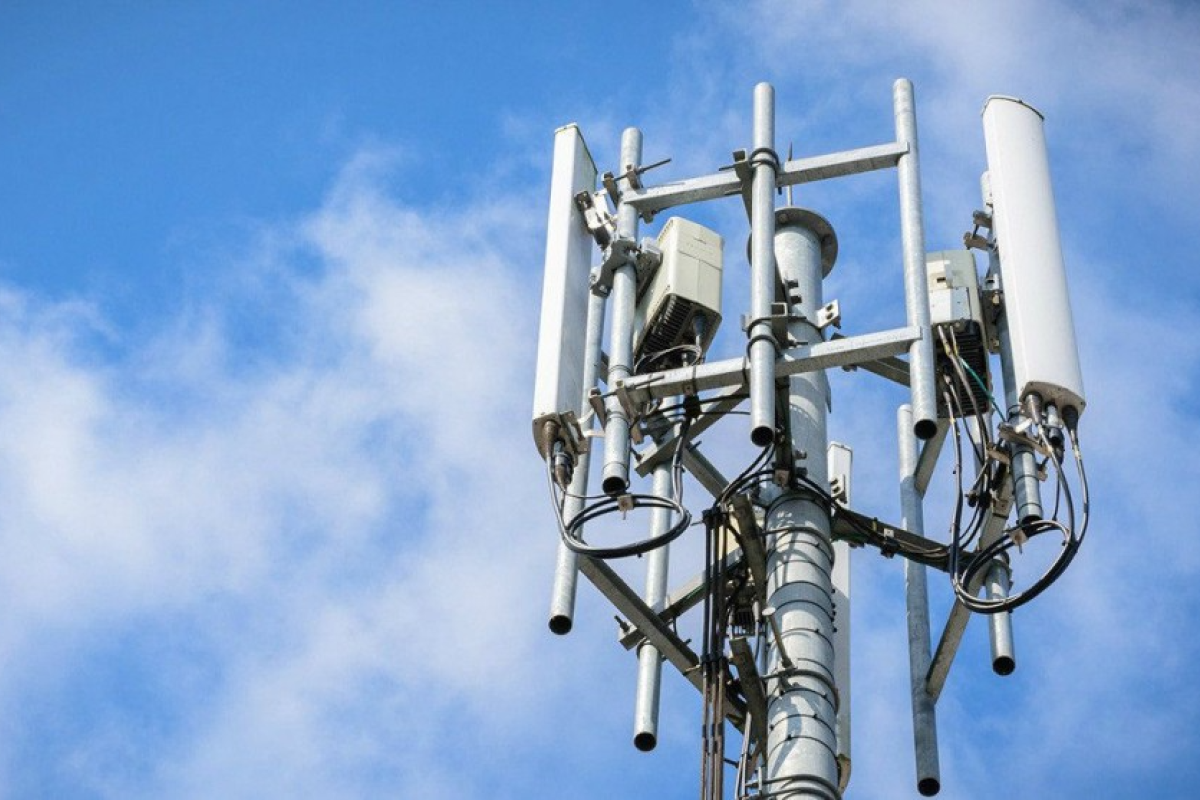 По всему Северодонецку появилась связь, а в окрестностях - и интернет?: Что сообщают в сети По всему Северодонецку появилась связь, а в окрестностях - и интернет?: Что сообщают в сети