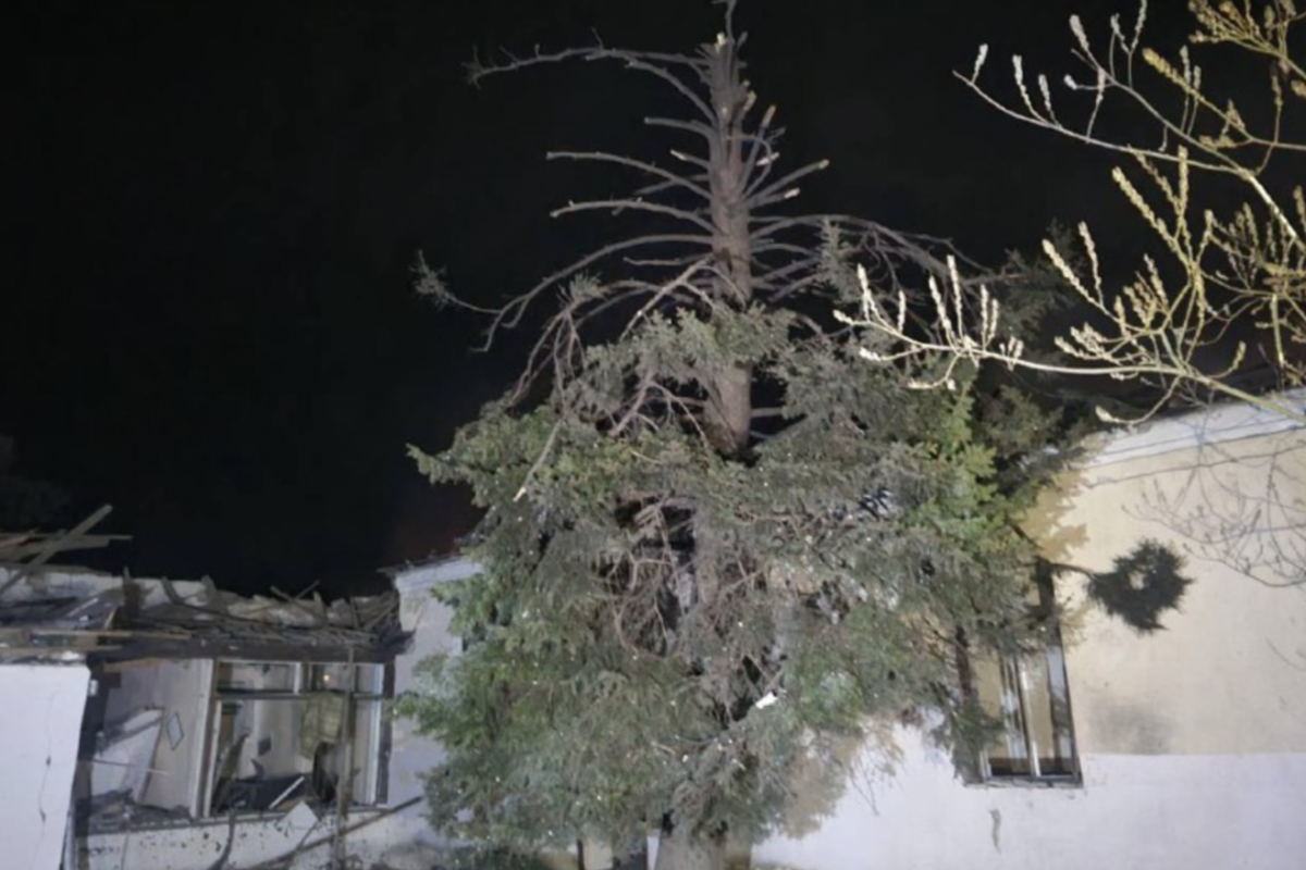 Вночі росіяни атакували Одесу БПЛА: пошкоджено будівлю оздоровчого закладу Вночі росіяни атакували Одесу БПЛА: пошкоджено будівлю оздоровчого закладу