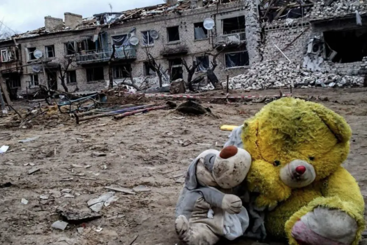 В Северодонецке детей заставляют работать на оккупантов - фото