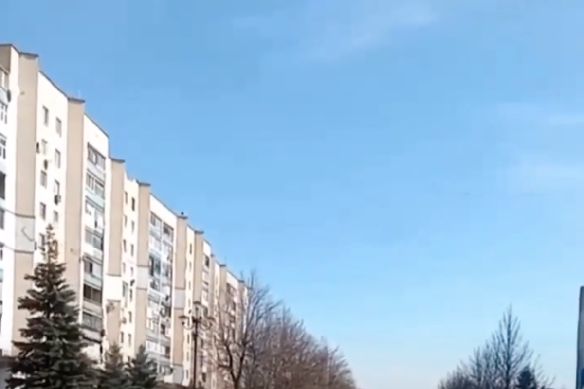 Поїздка Лисичанськом: нові відео з міста Поїздка Лисичанськом: нові відео з міста