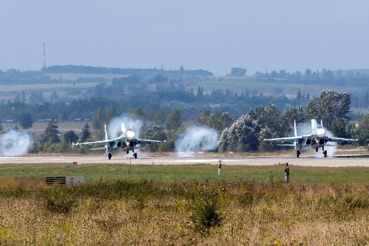 Вночі в окупованому Севастополі лунали вибухи: що відомо Вночі в окупованому Севастополі лунали вибухи: що відомо
