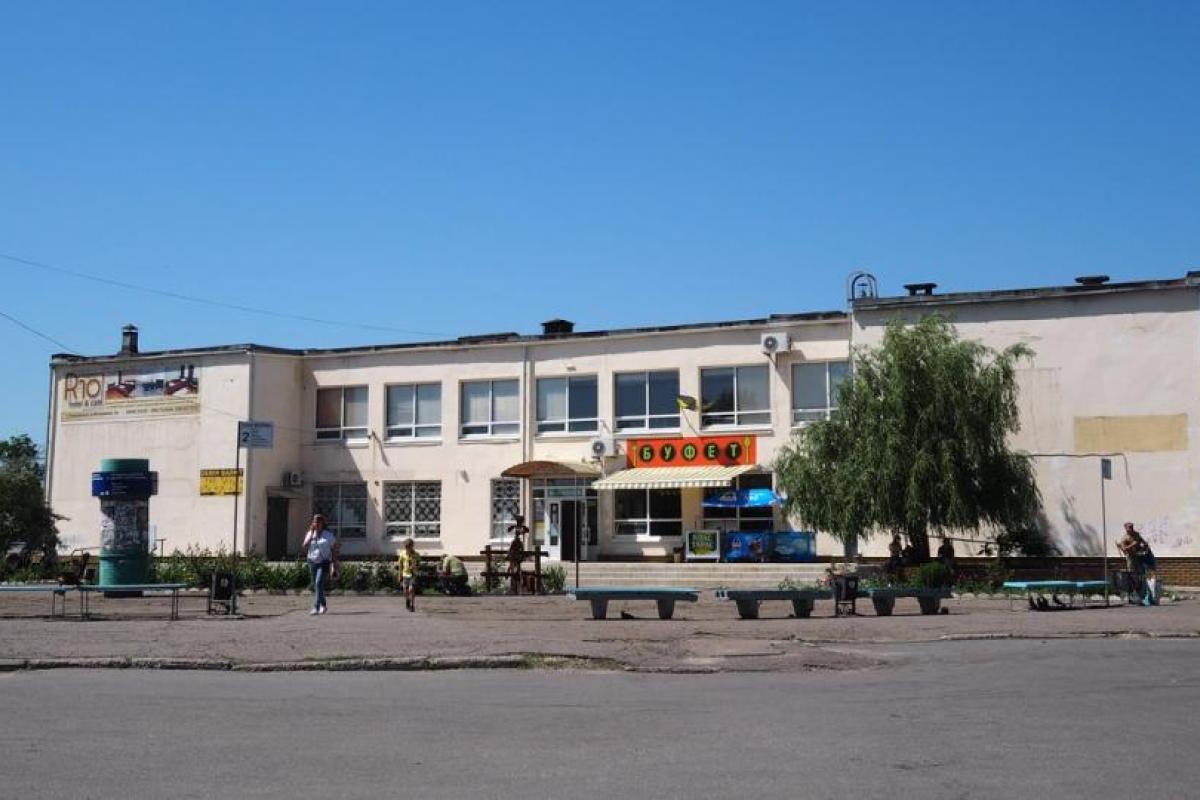 Автовокзал Сєвєродонецька: у мережі показали, як іде "відновлення" Автовокзал Сєвєродонецька: у мережі показали, як іде "відновлення"