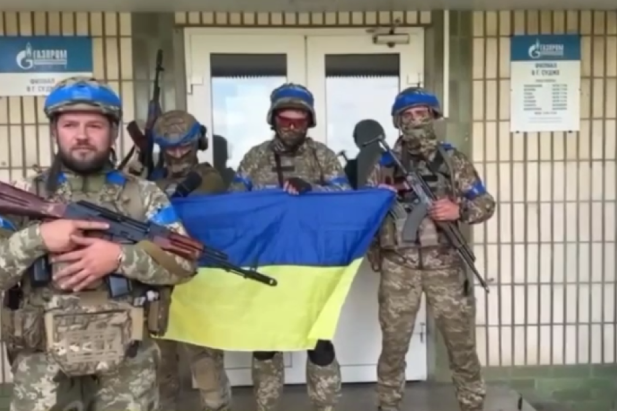 Город Суджа Курской области находится под контролем ВСУ - видео от военных Город Суджа Курской области находится под контролем ВСУ - видео от военных