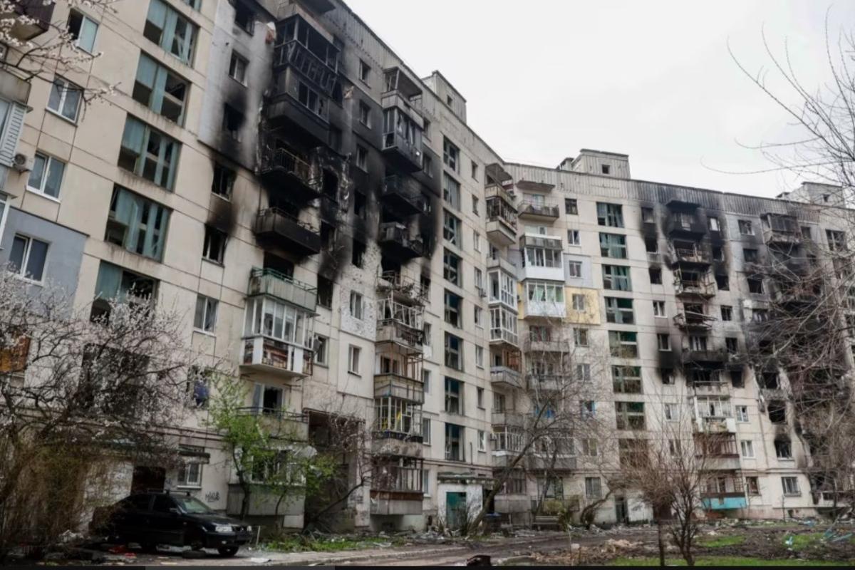 "Шукають нову робочу силу": як "платять" на "будівництві" у Сєвєродонецьку "Шукають нову робочу силу": як "платять" на "будівництві" у Сєвєродонецьку
