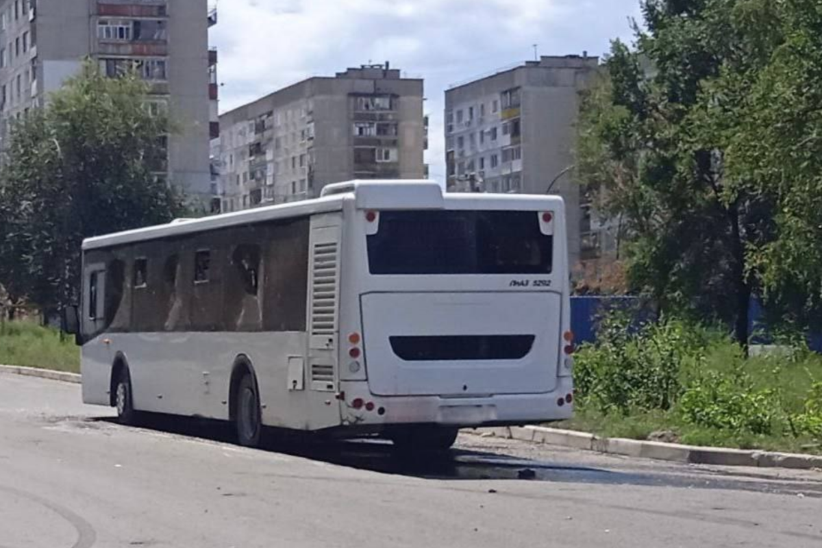 "Прилет" в Лисичанске: в сети появились видео с места событий