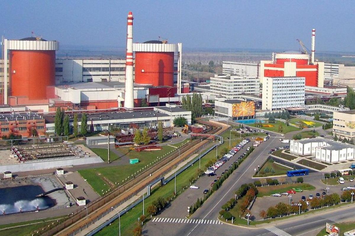 На Південноукраїнській АЕС сталася аварія: чи може це вплинути на відключення світла На Південноукраїнській АЕС сталася аварія: чи може це вплинути на відключення світла