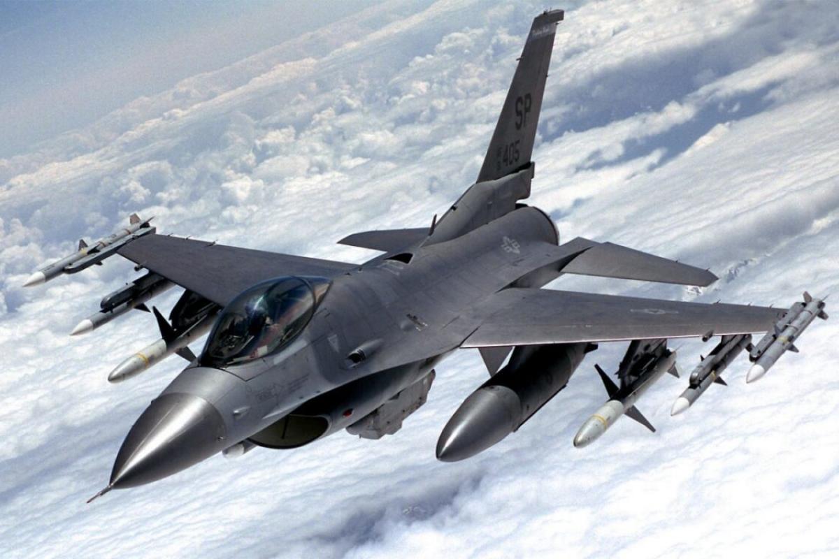 Украина получила от Нидерландов первую партию F-16: сколько всего будет поставлено истребителей и в какие сроки Украина получила от Нидерландов первую партию F-16: сколько всего будет поставлено истребителей и в какие сроки