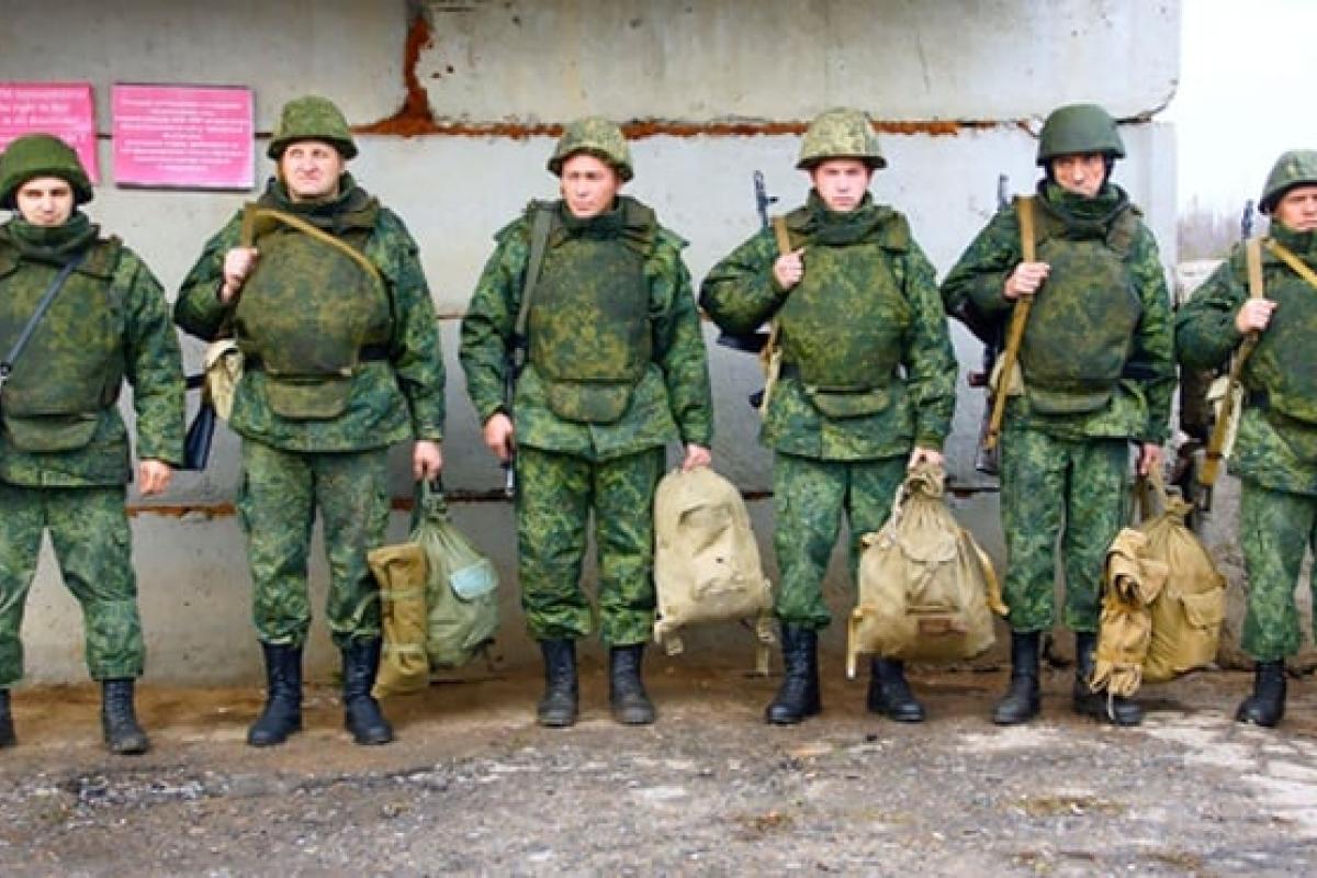Від родичів щось приховують: в окупованому Луганську безслідно зникають чоловіки Від родичів щось приховують: в окупованому Луганську безслідно зникають чоловіки