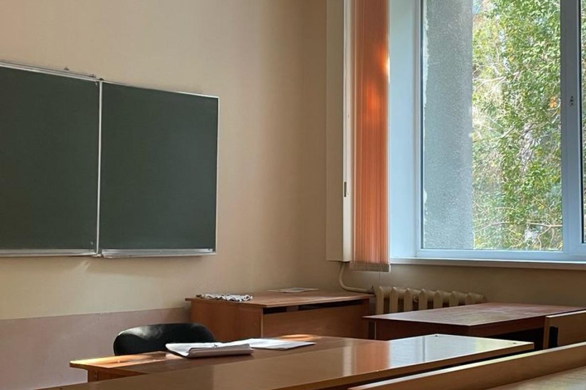 У школі окупованого Красного Луча (Хрустального) відкрили військовий клас У школі окупованого Красного Луча (Хрустального) відкрили військовий клас