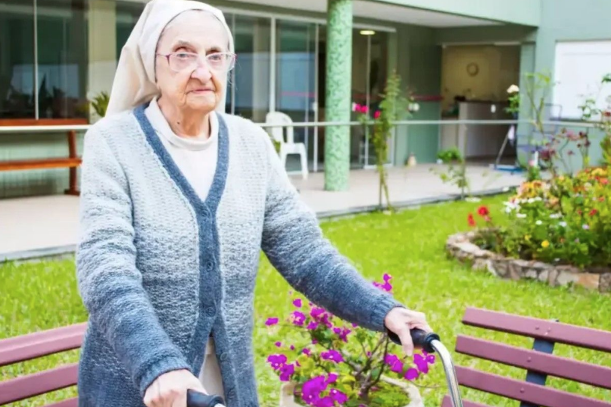 Ничего сложного: 116-летняя монахиня раскрыла секрет своего долголетия Ничего сложного: 116-летняя монахиня раскрыла секрет своего долголетия