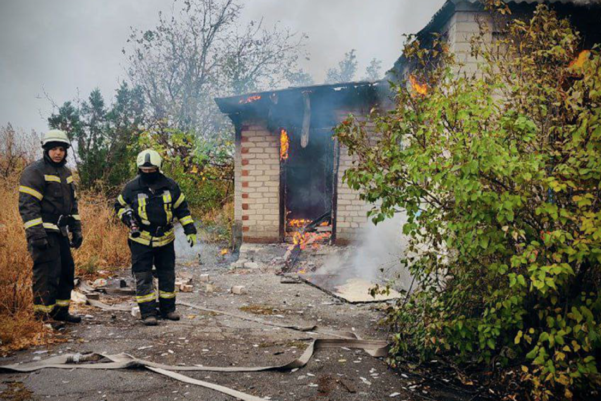 Сезон пожеж розпочався: під Сіверськодонецьком повністю згорів будинок Сезон пожеж розпочався: під Сіверськодонецьком повністю згорів будинок