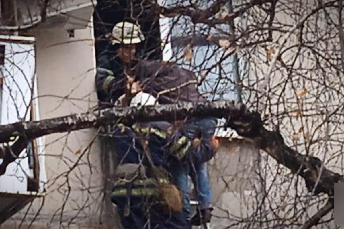 В одном из многоэтажных домов Лисичанска произошел взрыв газа В одном из многоэтажных домов Лисичанска произошел взрыв газа