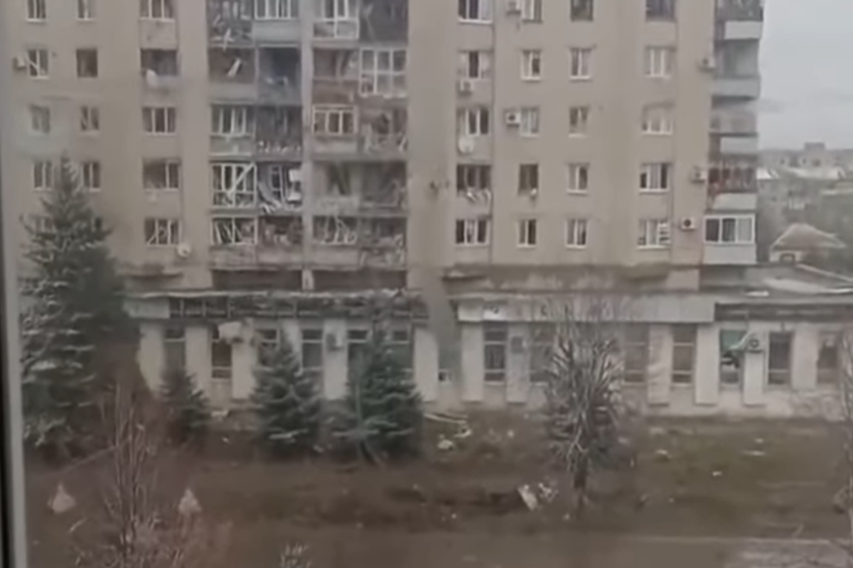 В сети показали последствия "прилета" в Лисичанске - фото, видео В сети показали последствия "прилета" в Лисичанске - фото, видео