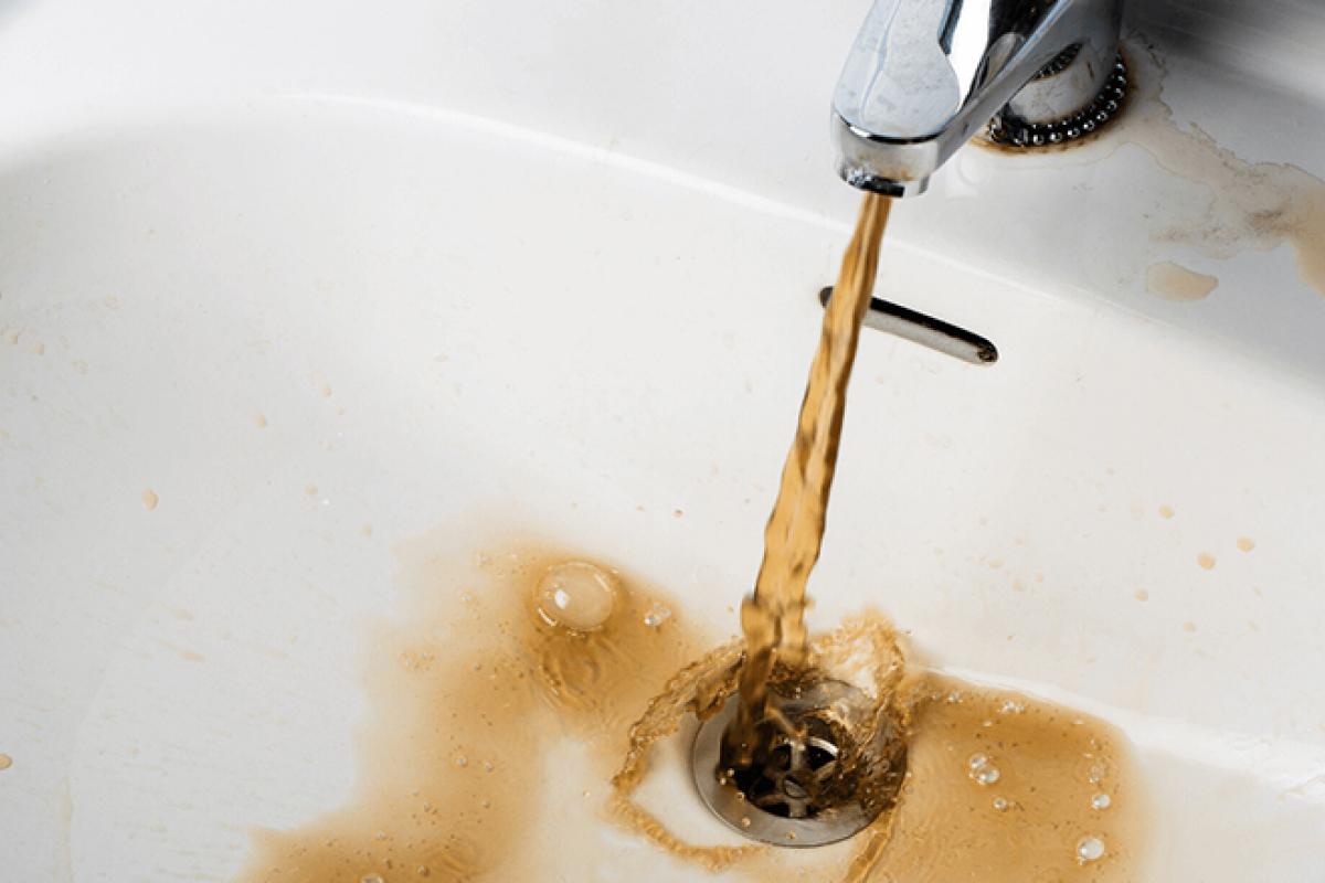 рыжая вода