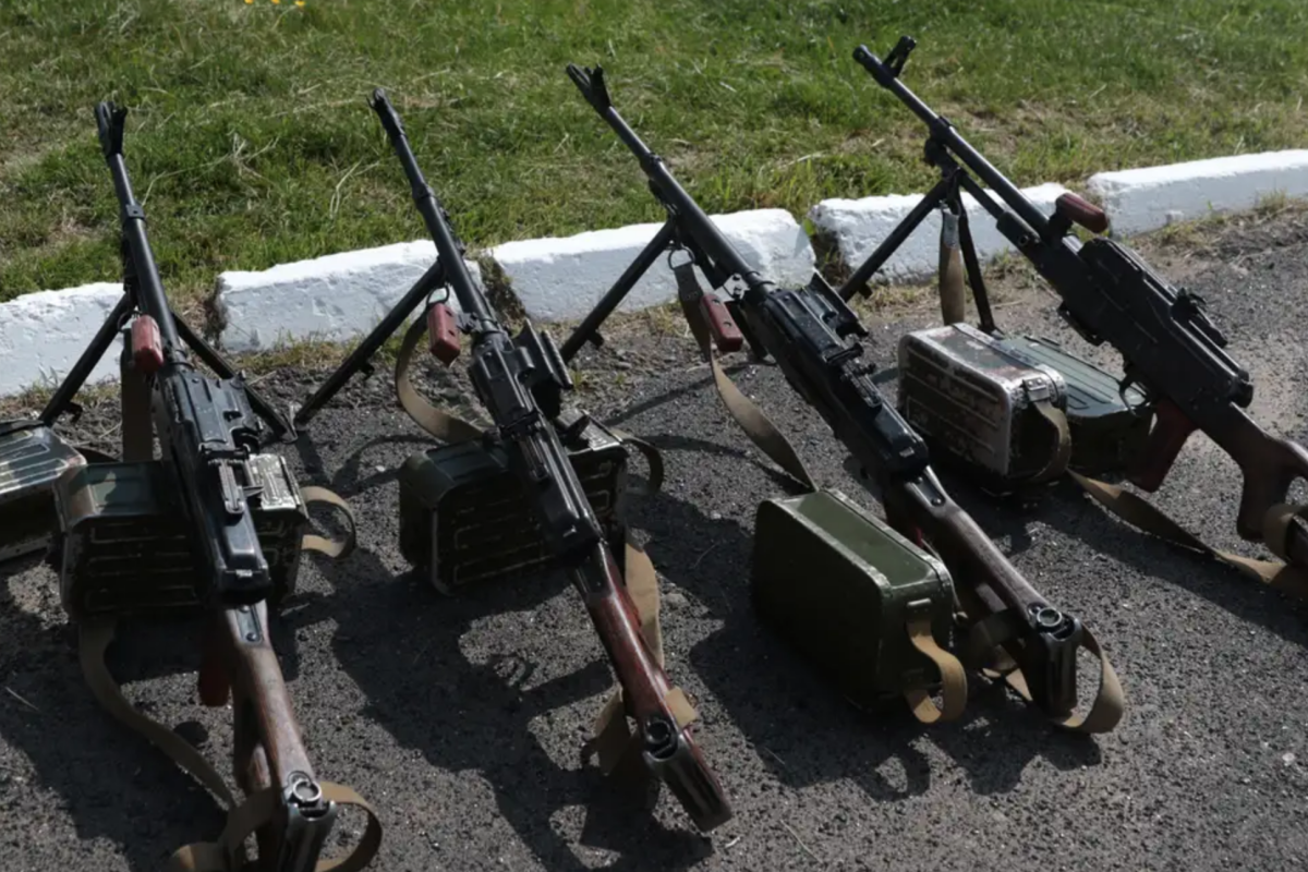 Замість музики – пропаганда. На окупованій Луганщині у школах мистецтв навчатимуть "мистецтву війни". Мілітаризація у "ЛНР"