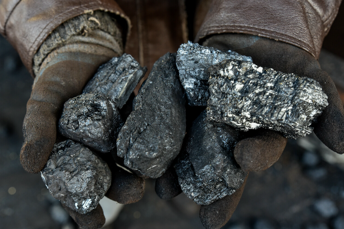 Российские "инвесторы" не справились. Как платят зарплаты шахтерам в "ЛНР"? Зарплаты шахтеров на Луганщине