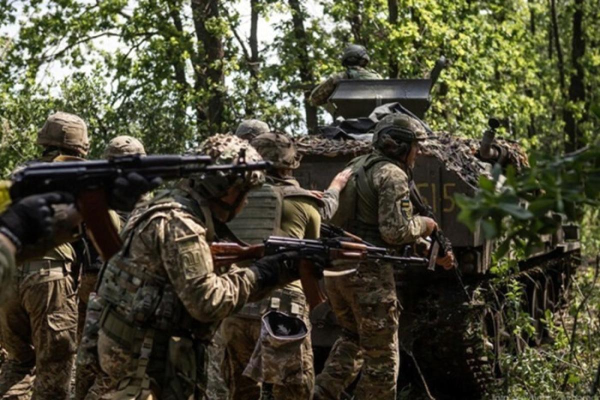 Оккупанты пытались штурмовать позиции ВСУ под Сватовым: чем все завершилось Оккупанты пытались штурмовать позиции ВСУ под Сватовым: чем все завершилось
