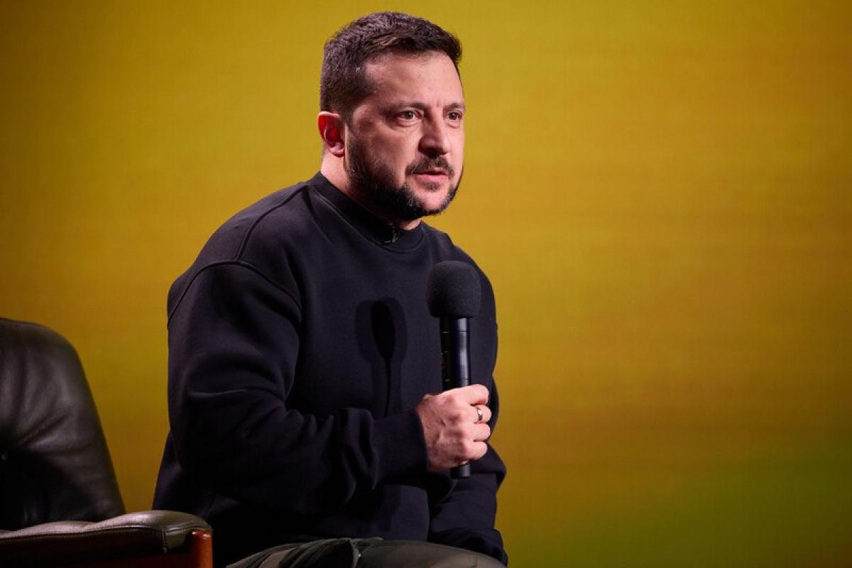 Володимир Зеленський провів пресконференцію: головні тези Володимир Зеленський провів пресконференцію: головні тези