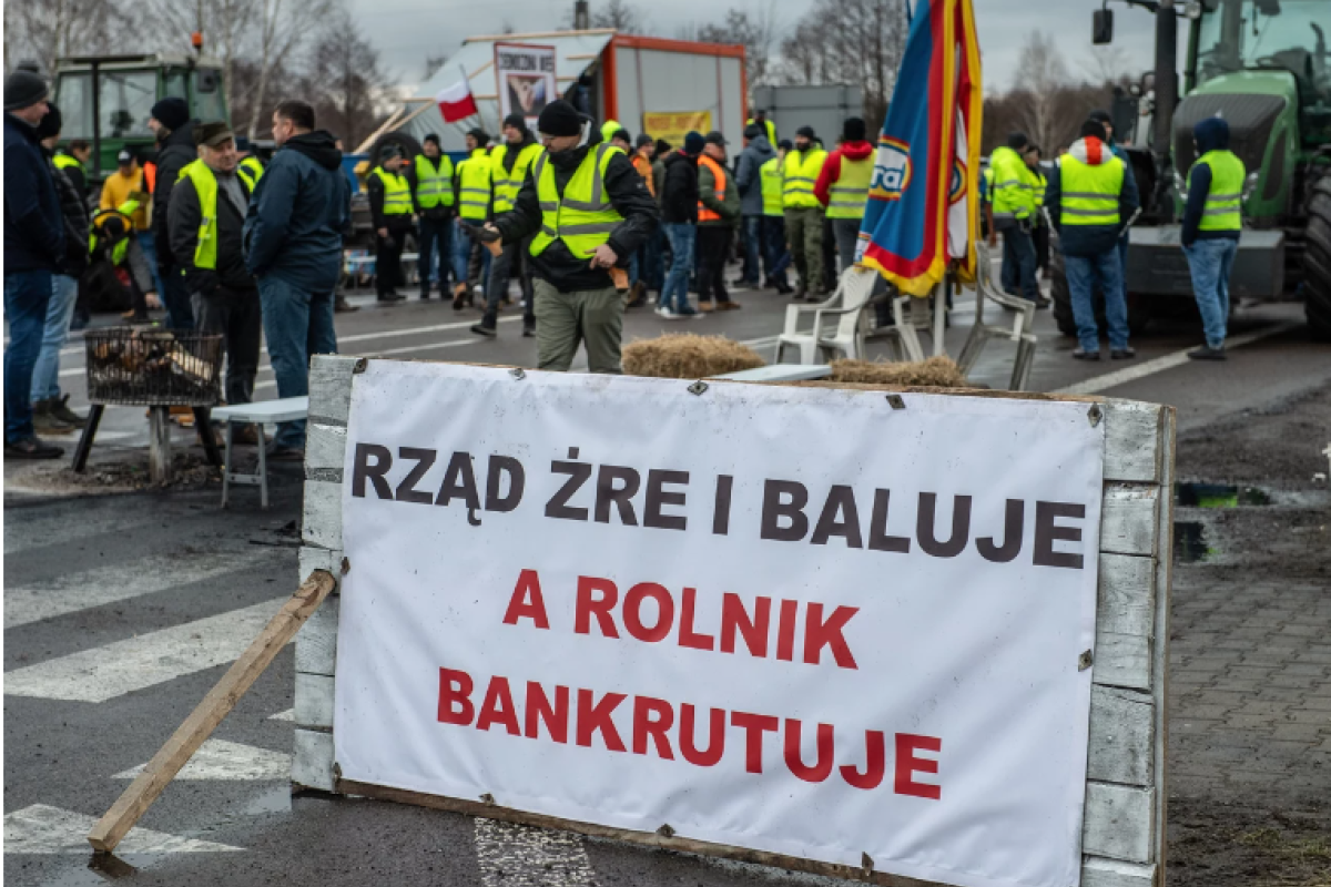 Польские фермеры анонсировали полную блокаду пограничных переходов Польские фермеры анонсировали полную блокаду пограничных переходов