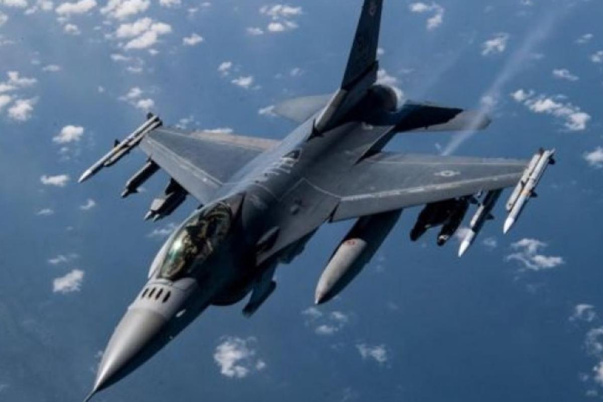 Нідерланди дозволять Україні бити з F-16 по території РФ Нідерланди дозволять Україні бити з F-16 по території РФ