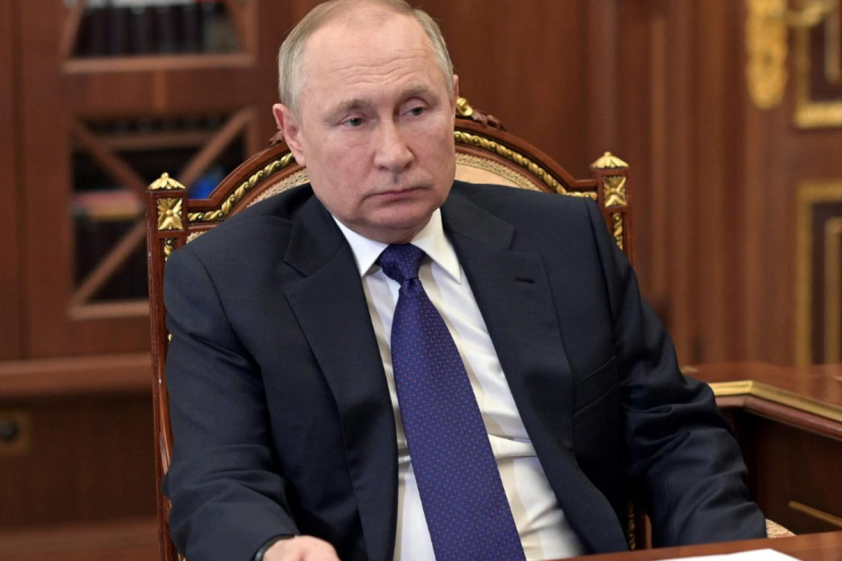 Путін заявив, що не стане виводити війська з України заради переговорів Путін заявив, що не стане виводити війська з України заради переговорів