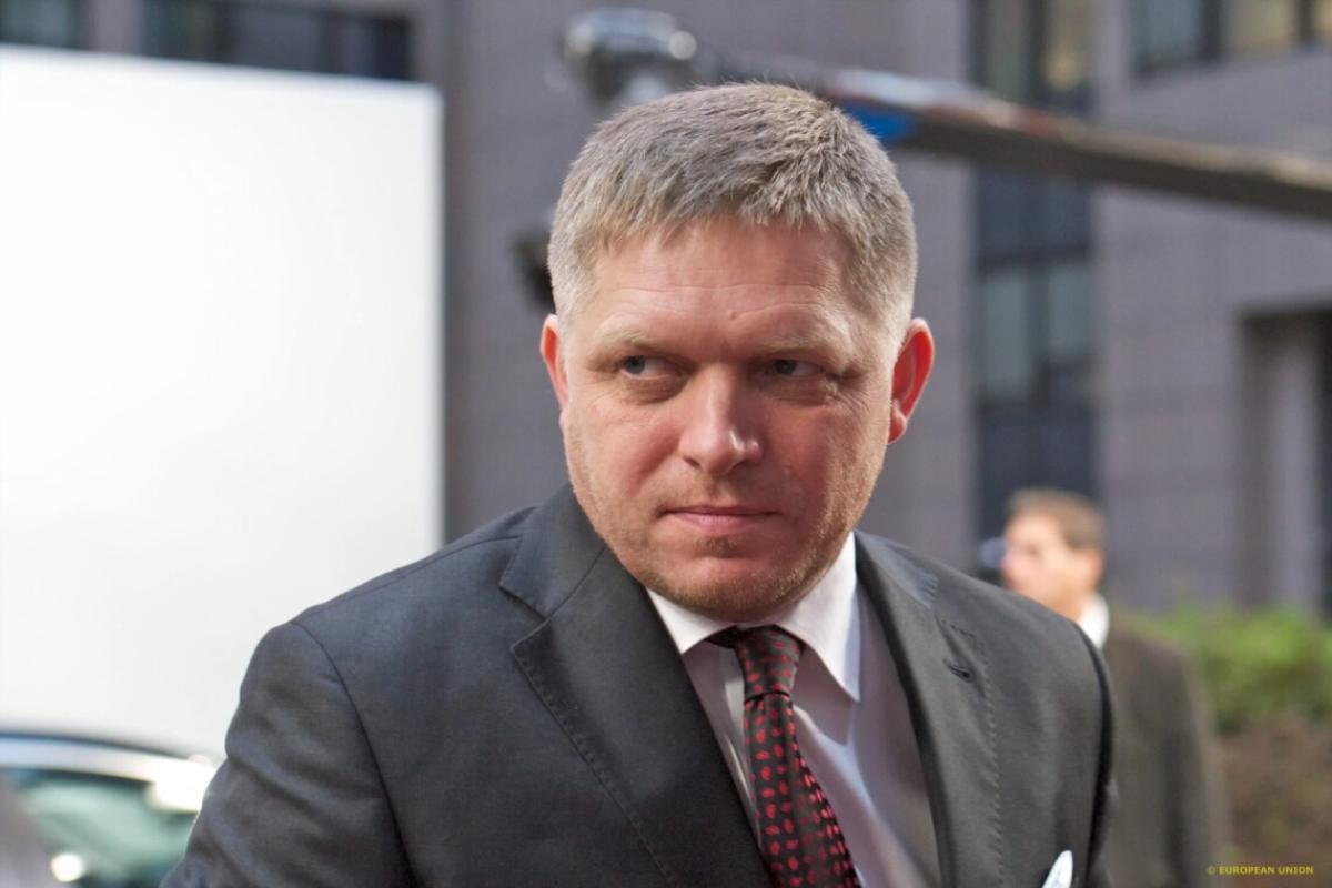 Прем'єр-міністр Словаччини Роберт Фіцо висловився про замах на Трампа: "Сценарій під копірку" Прем'єр-міністр Словаччини Роберт Фіцо висловився про замах на Трампа: "Сценарій під копірку"