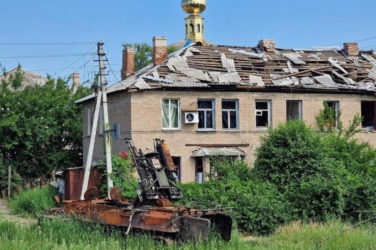 Нові фото з тимчасово окупованого села Метьолкіне: населений пункт став примарою