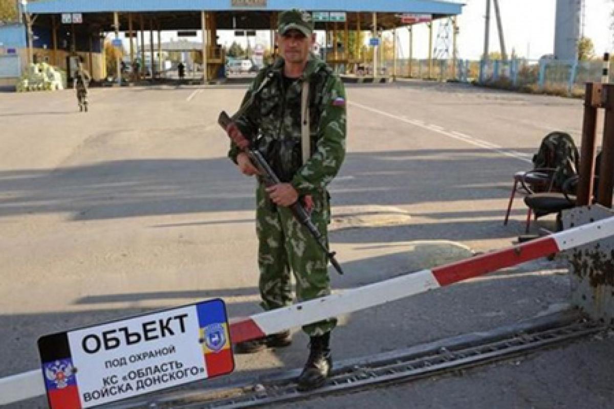 Окупанти підвищують держмито на отримання "закордонних паспортів": нові заходи щодо обмеження виїзду громадян з так званих "республік" Окупанти підвищують держмито на отримання "закордонних паспортів": нові заходи щодо обмеження виїзду громадян з так званих "республік"