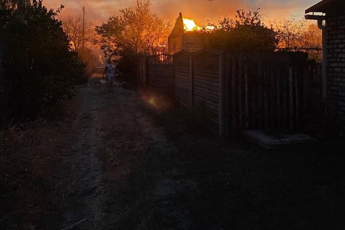 В сети сообщили о последствиях пожаров в поселках вблизи оккупированного Северодонецка: выгорело много домов, есть погибшие В сети сообщили о последствиях пожаров в поселках вблизи оккупированного Северодонецка: выгорело много домов, есть погибшие