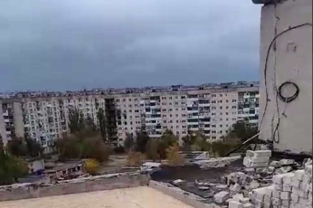 "Жители преодолевают лестницы": обитатели многоэтажек Северскодонецка страдают от бездействия оккупантов