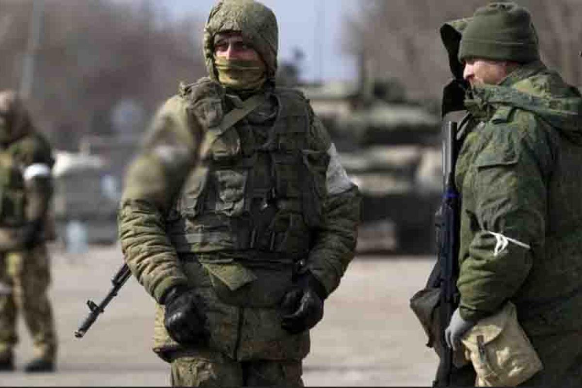 Окупанти організовують народні дружини для посилення репресій на тимчасово окупованій Луганщині Окупанти організовують народні дружини для посилення репресій на тимчасово окупованій Луганщині