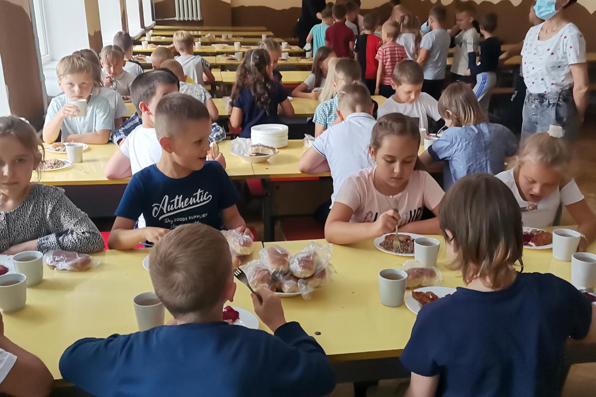 "Новий етап шкільної реформи": з жовтня учні початкових класів отримають безкоштовні обіди
