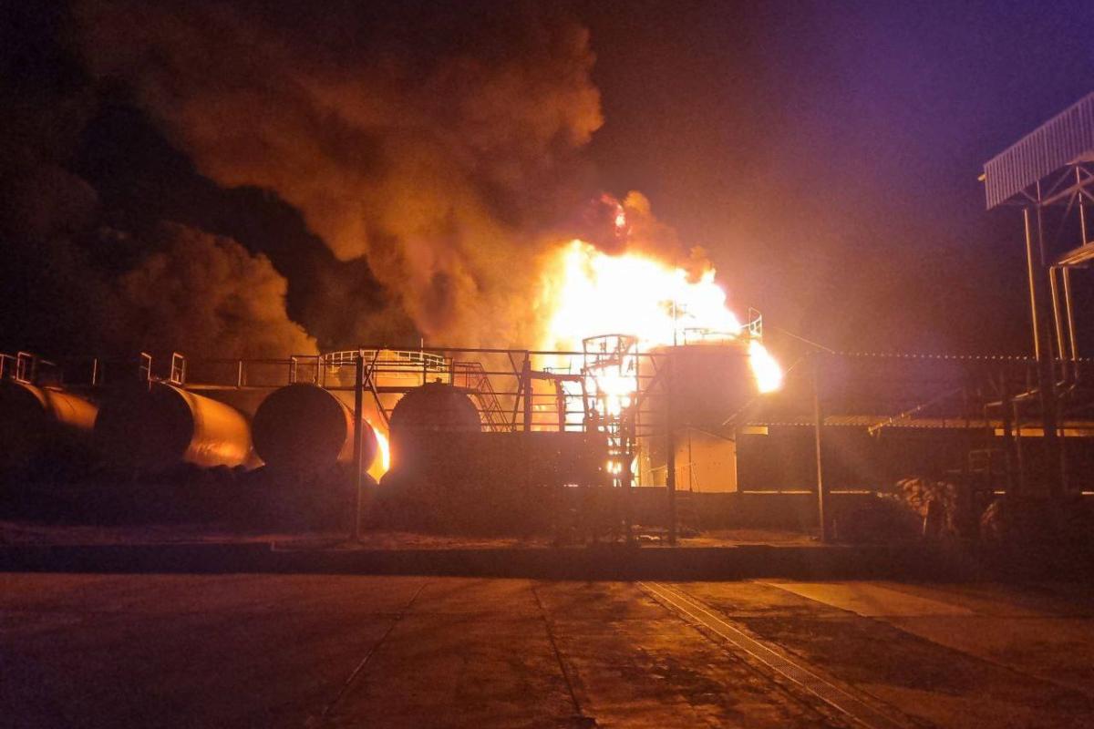 "Розвідка завдала удару": ГУР підтвердило ураження ворожої бази з пальним у Ровеньках на окупованій Луганщині