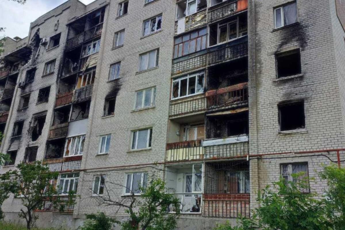 У мережі з'явилися свіжі кадри "відремонтованих" багатоповерхівок Сєвєродонецька - фото У мережі з'явилися свіжі кадри "відремонтованих" багатоповерхівок Сєвєродонецька - фото