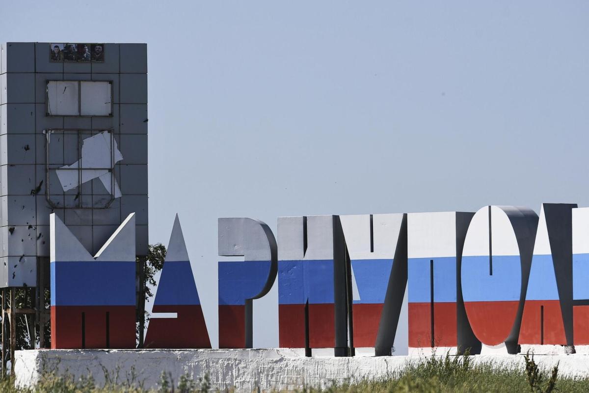 "Массово отравлен офицерский состав": В Мариуполе работает группа городского сопротивления "Массово отравлен офицерский состав": В Мариуполе работает группа городского сопротивления