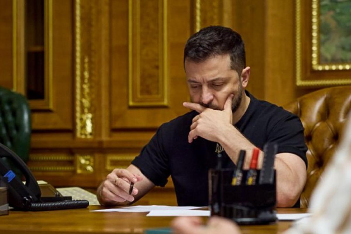 "Ми домовилися розпочати переговори": Зеленський провів телефонну розмову з прем'єром Норвегії "Ми домовилися розпочати переговори": Зеленський провів телефонну розмову з прем'єром Норвегії