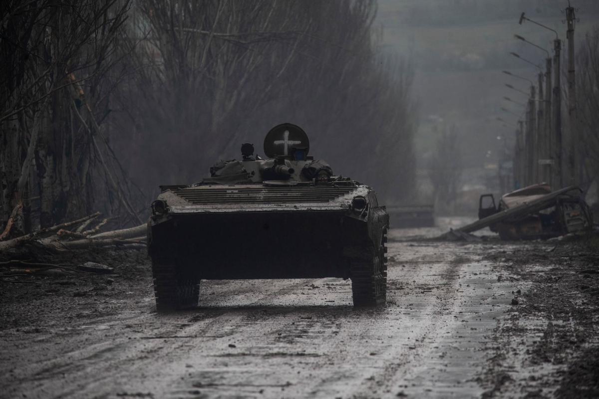 "Під Бахмутом окупанти заміновують відходи, а позаду ставлять кулеметників", - НГУ "Під Бахмутом окупанти заміновують відходи, а позаду ставлять кулеметників", - НГУ