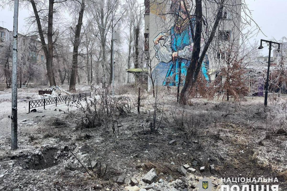 За добу Донеччина пережила 11 ударів окупантів: Національна поліція зібрала докази злочинів РФ За добу Донеччина пережила 11 ударів окупантів: Національна поліція зібрала докази злочинів РФ