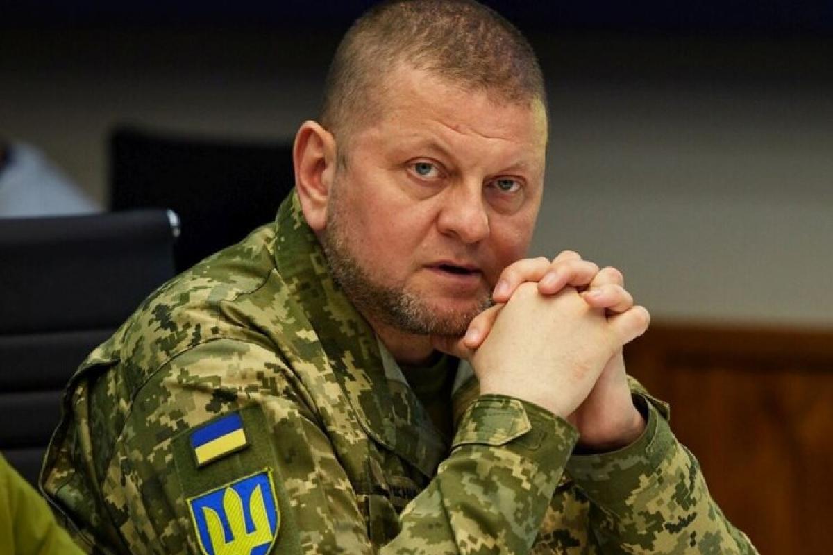 Залужний підтвердив знищення російських літаків - відео