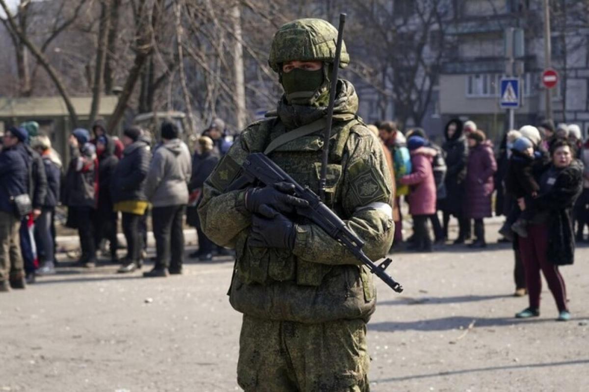 В Энергодаре беспилотники атаковали "администрацию", а в Токмаке "прилеты": подробности - видео