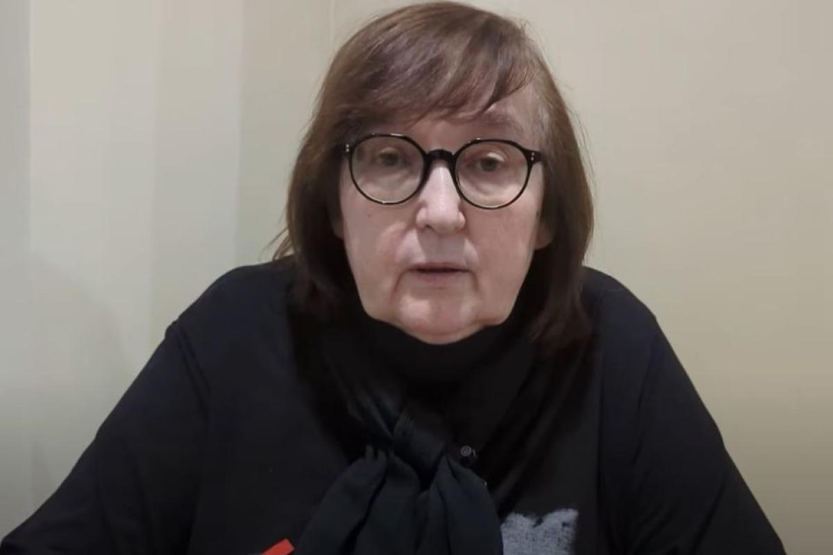 Матери убитого российского оппозиционера Навального угрожают и до сих пор не отдали тело сына: детали - видео Матери убитого российского оппозиционера Навального угрожают и до сих пор не отдали тело сына: детали - видео