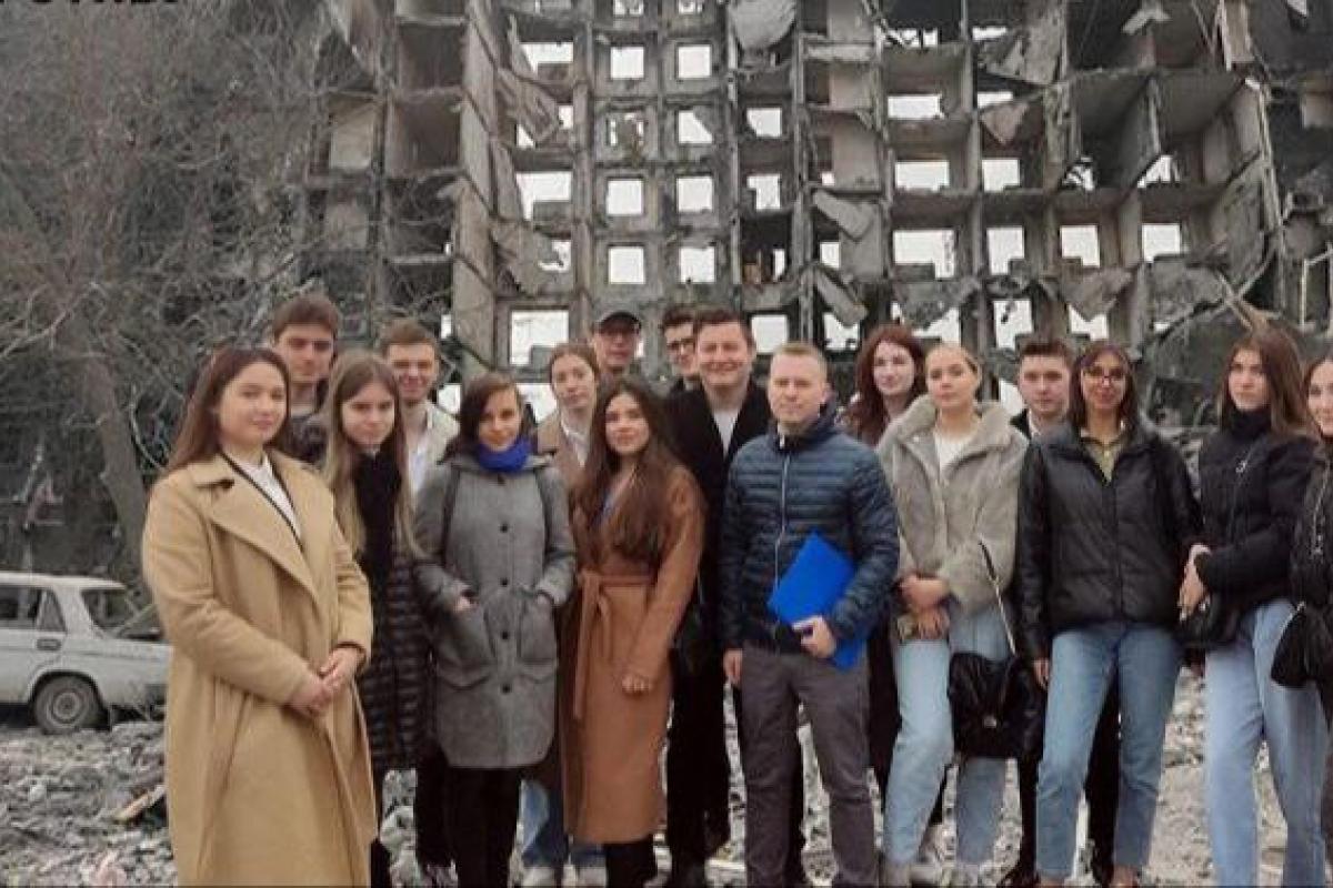 "Літня кампанія": Окупанти завозять на Луганщину масовку з РФ