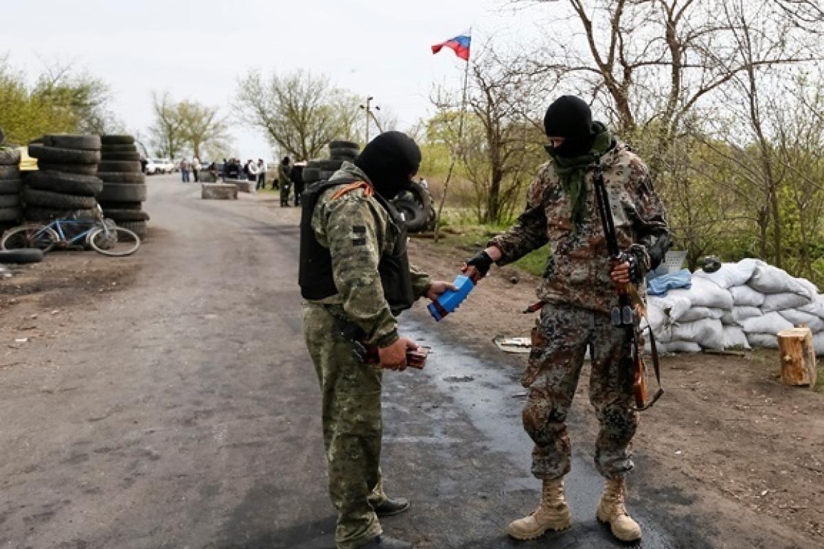На блокпосту между Северодонецком и Новоайдаром оккупанты активизировали выдачу повесток: подробности На блокпосту между Северодонецком и Новоайдаром оккупанты активизировали выдачу повесток: подробности