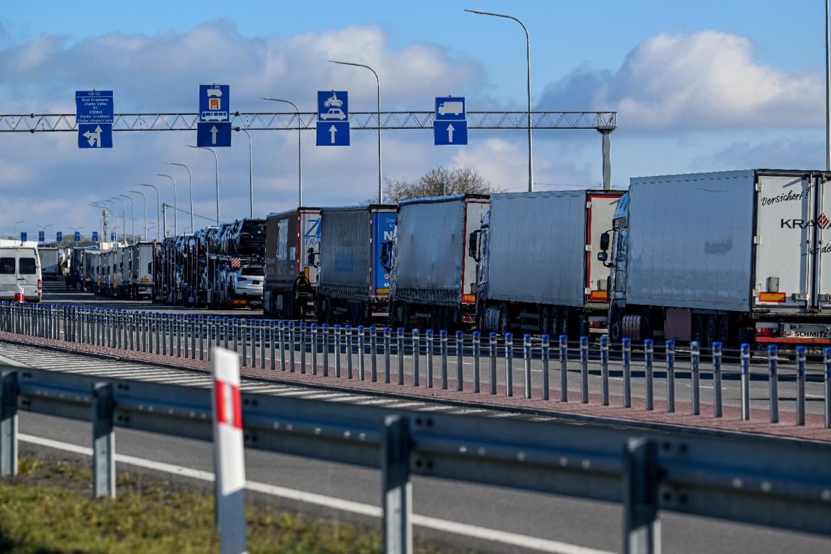 Польские фермеры снова хотят заблокировать границу на одном из КПП: детали от ДПСУ