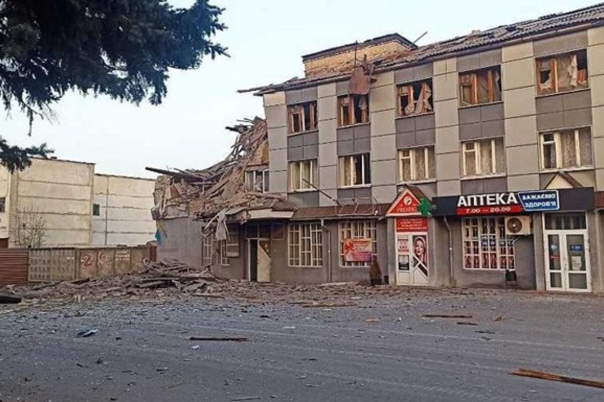 В сети сообщают о "прилетах" в Кременной: подробности В сети сообщают о "прилетах" в Кременной: подробности